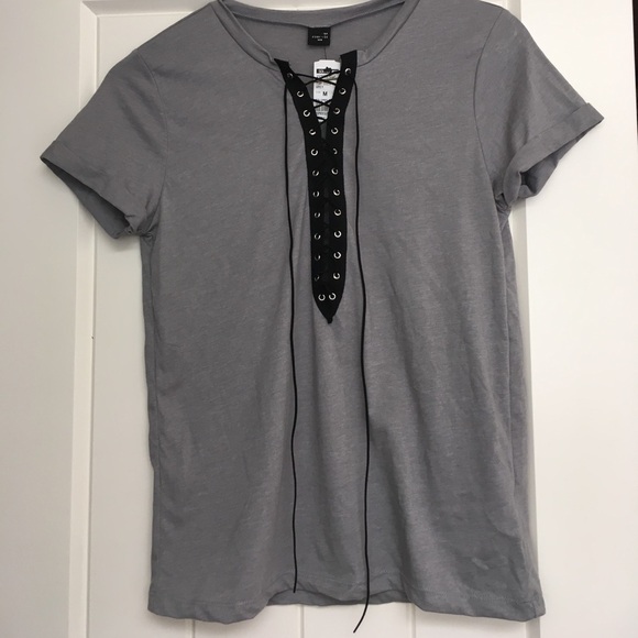 Tie up front Tshirt. - Picture 1 of 5